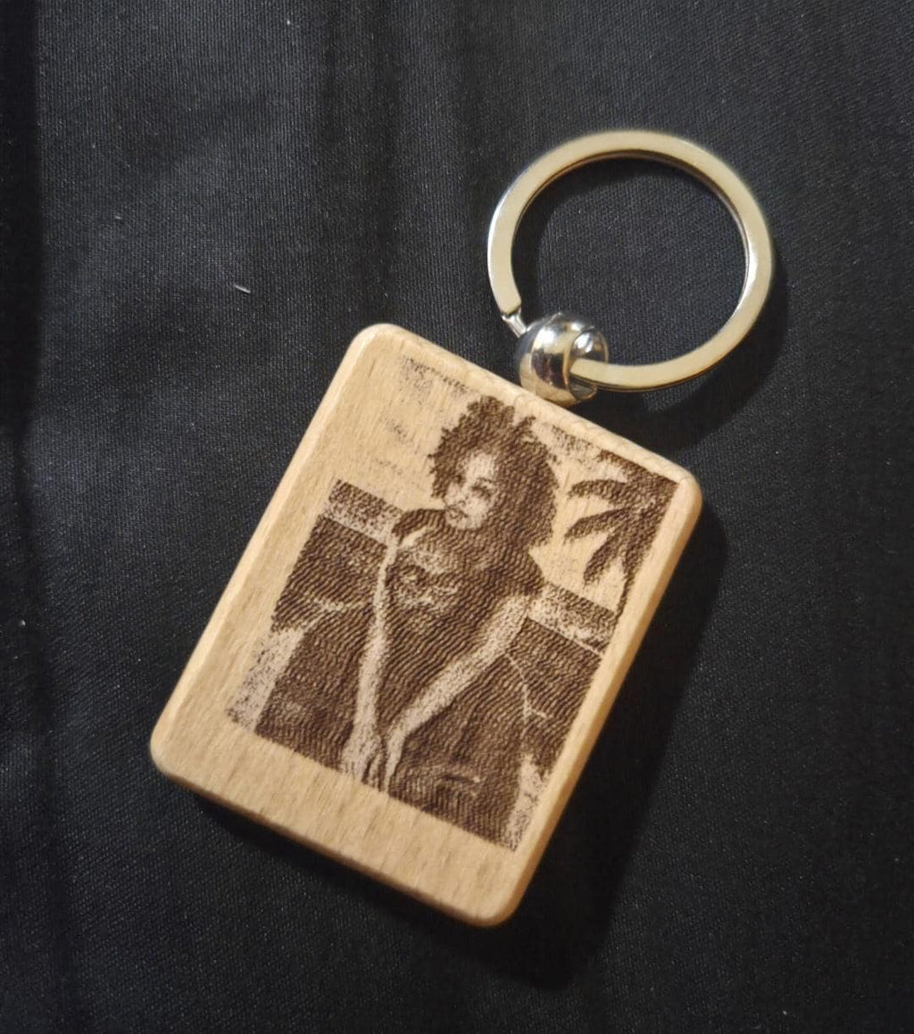 Personalized Wooden Photo Keychain: Custom Engraved Memorial Keepsake